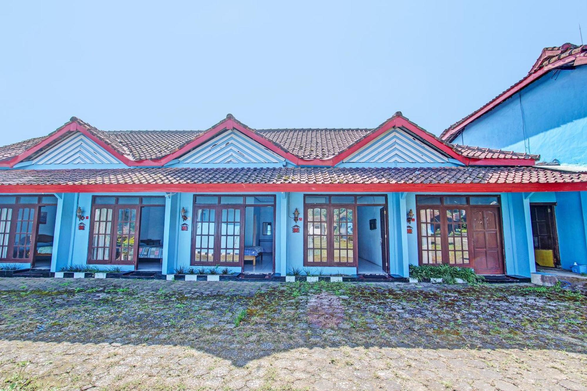Capital O 91644 Loka Hause Salatiga Exterior foto