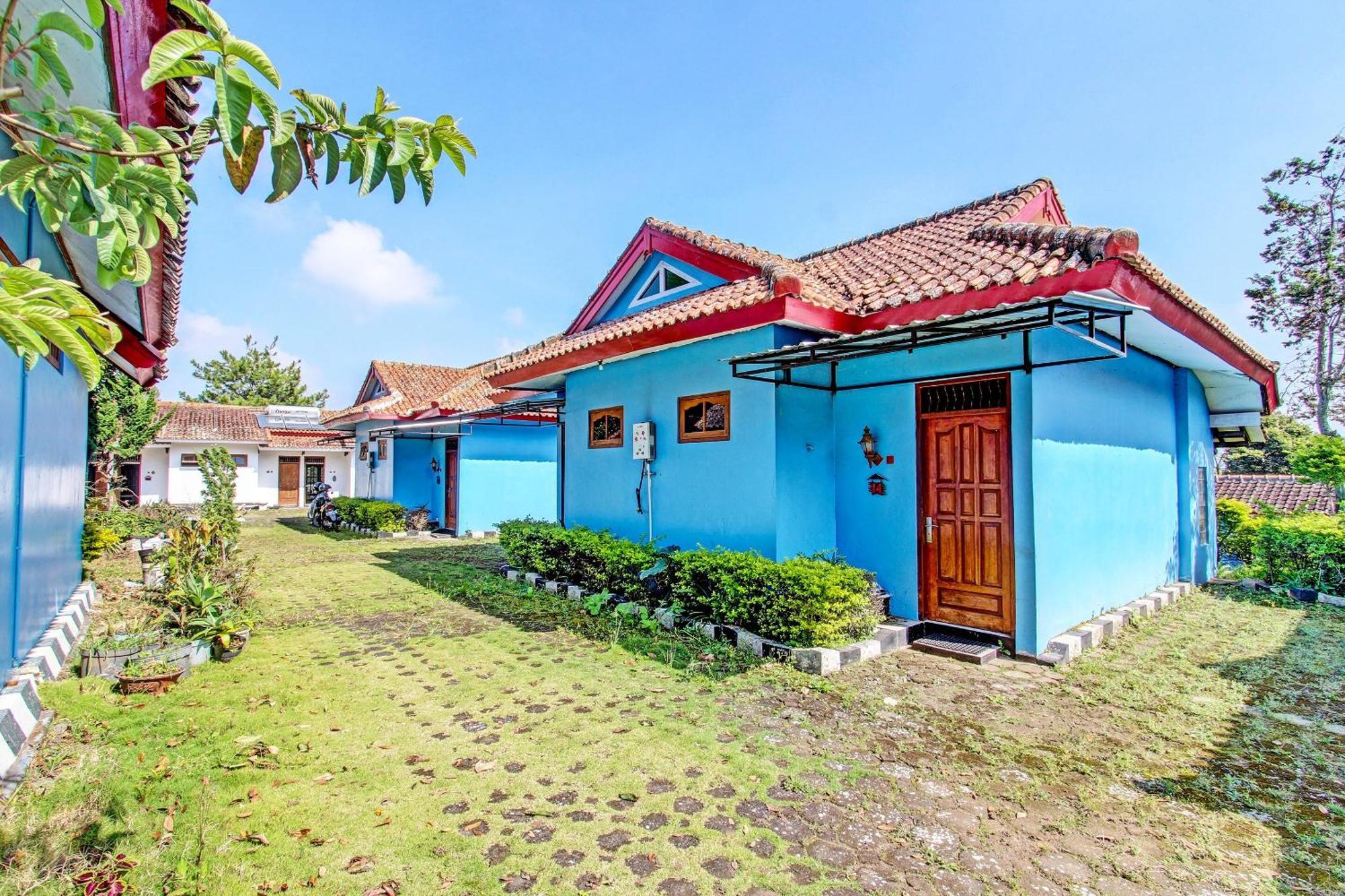 Capital O 91644 Loka Hause Salatiga Exterior foto