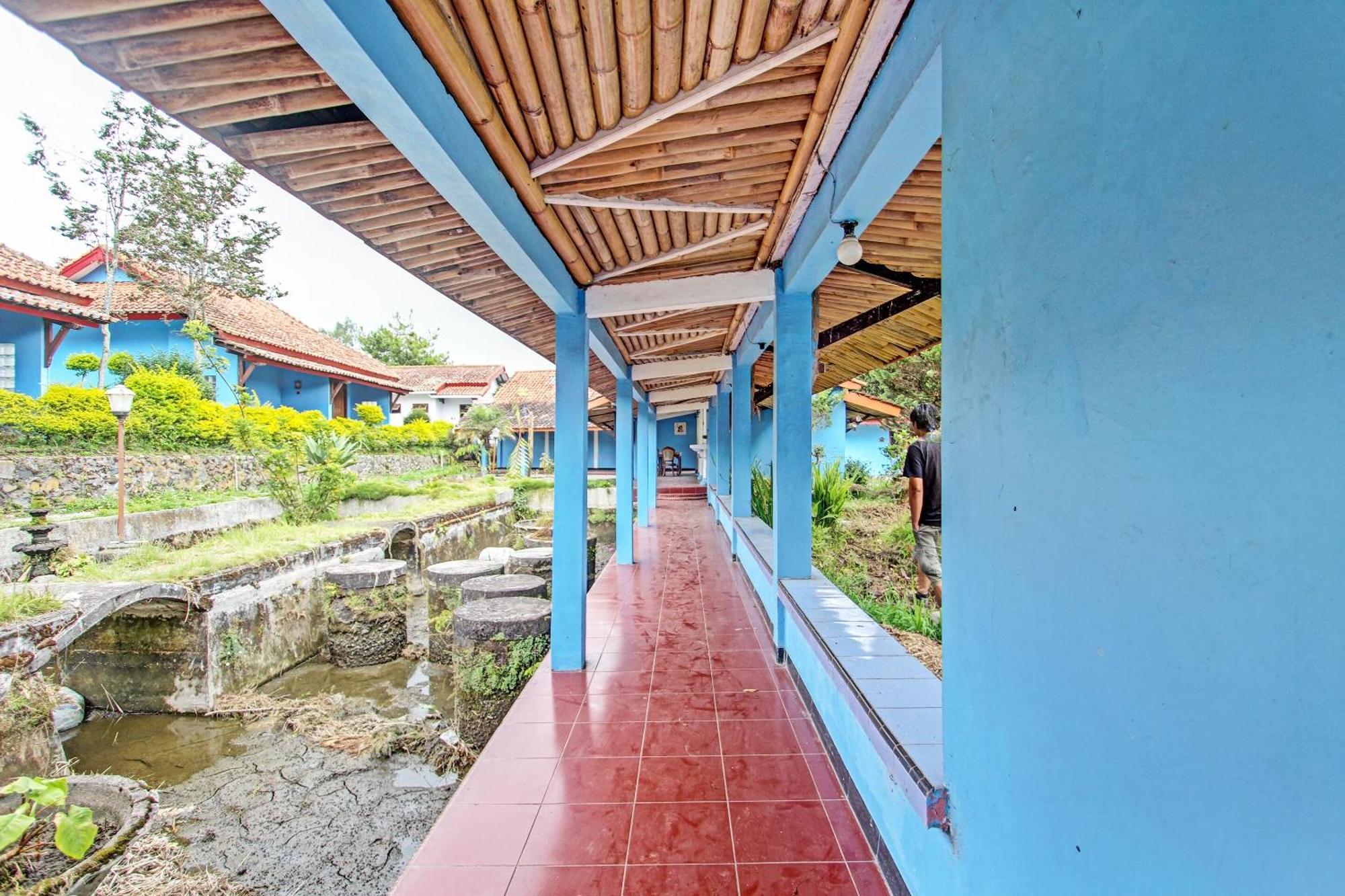 Capital O 91644 Loka Hause Salatiga Exterior foto